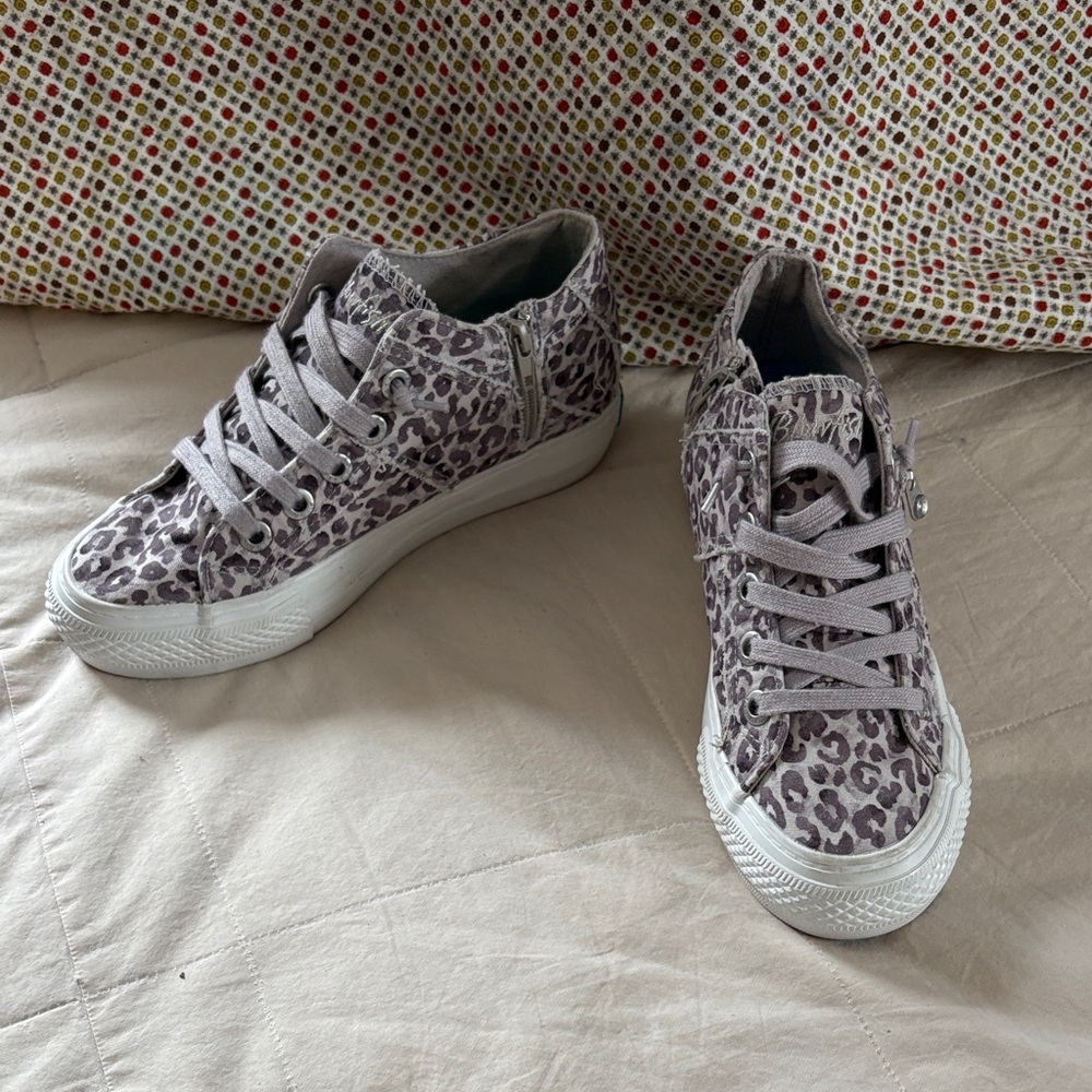 Blowfish Malibu Leopard Print Women's 7.5 Sneakers Flatform Wedge Zip Mid Top